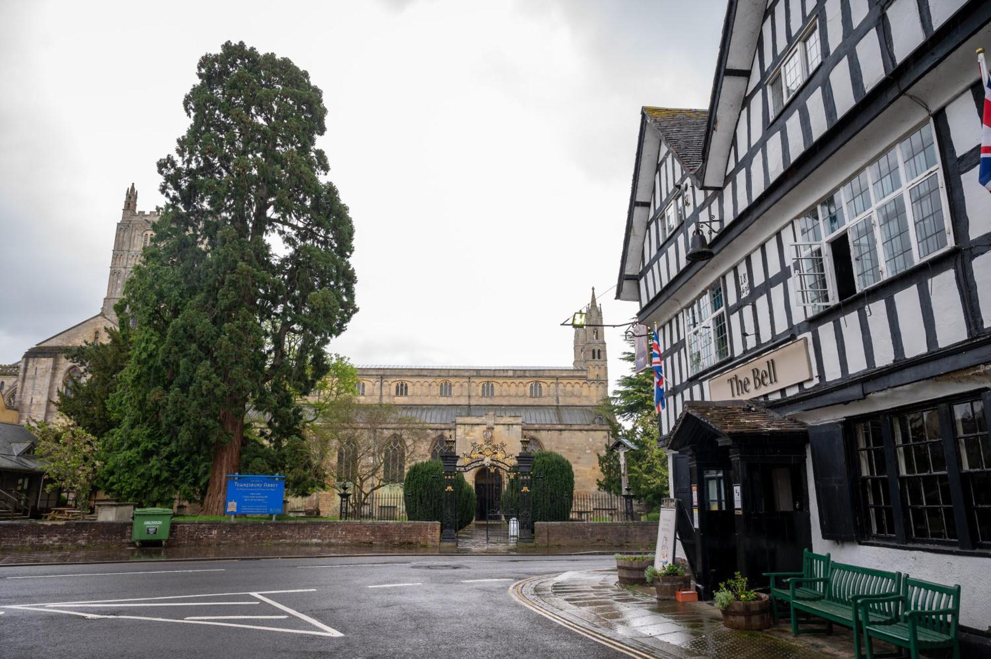 Bell Hotel By Greene King Inns Tewkesbury Exterior foto